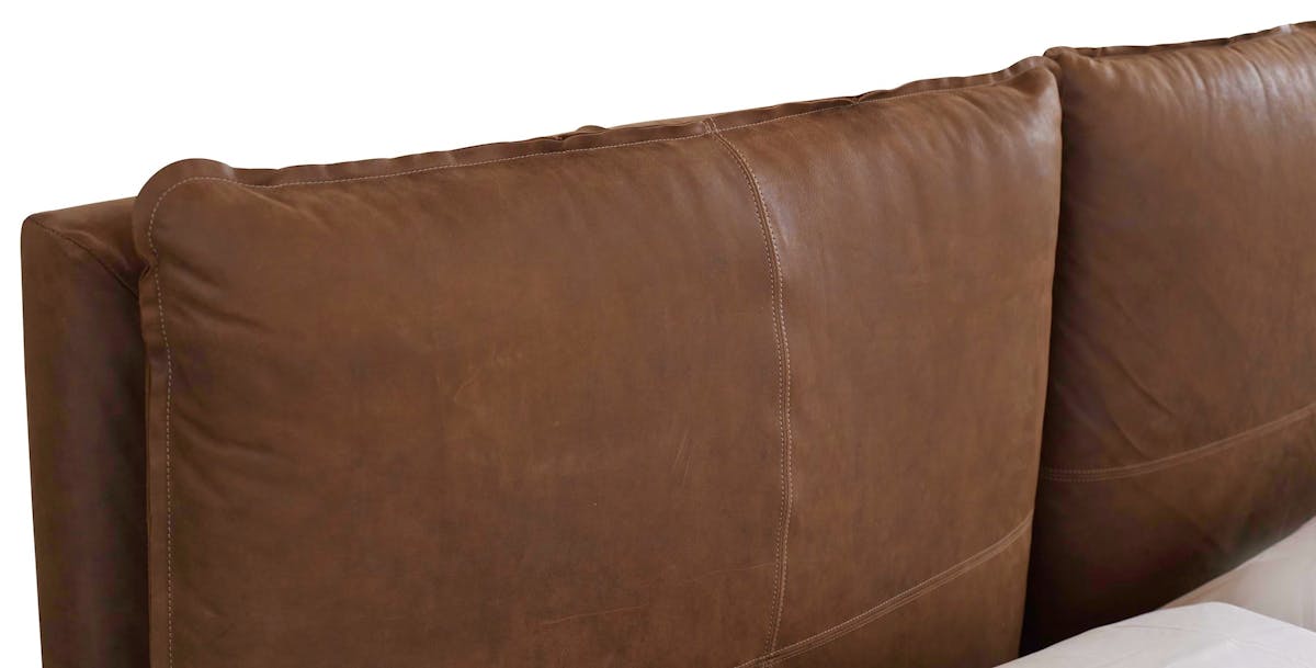 Bassett Furniture 2830-KP69L-7232-8 Greer King Leather Upholstered Bed Bassett Furniture 2830-KP69L-7232-8 Greer King Leather Upholstered Bed