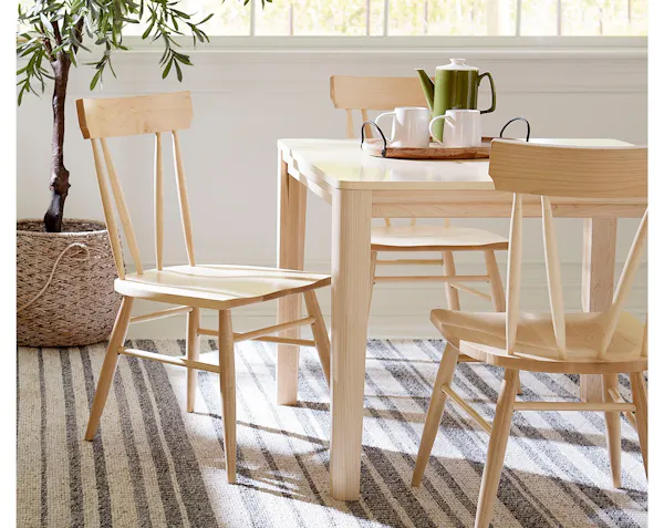 Bassett Furniture 4025-3838N1L Dandridge Square Dining Table with Leaf Bassett Furniture 4025-3838N1L Dandridge Square Dining Table with Leaf