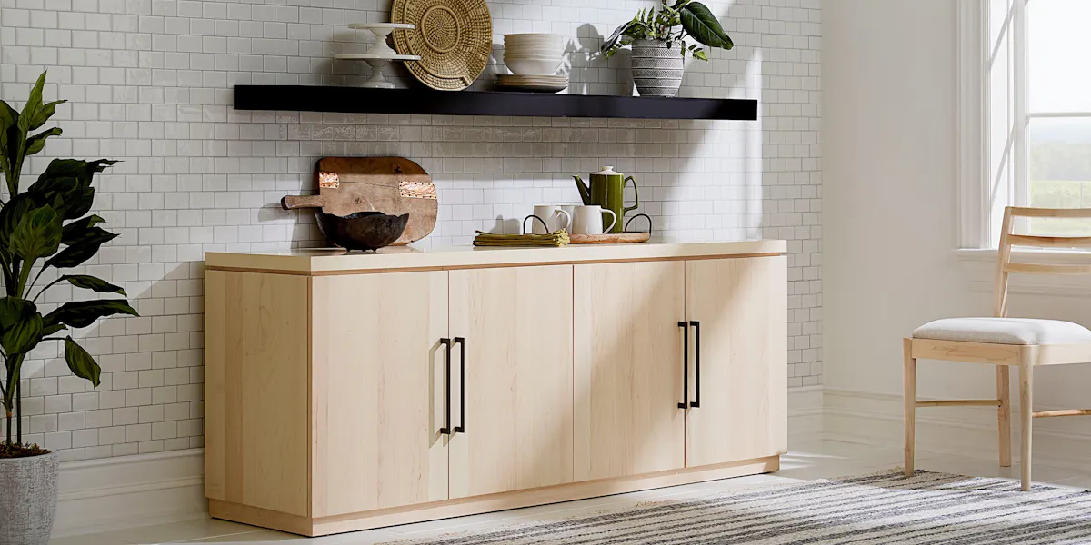 Bassett Furniture 4025-3076N-CBBNPULL Smythe Sideboard Bassett Furniture 4025-3076N-CBBNPULL Smythe Sideboard