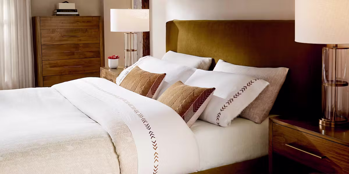 Bassett Furniture 2837-H149P-6441-8 Eden Upholstered Full Headboard Bassett Furniture 2837-H149P-6441-8 Eden Upholstered Full Headboard