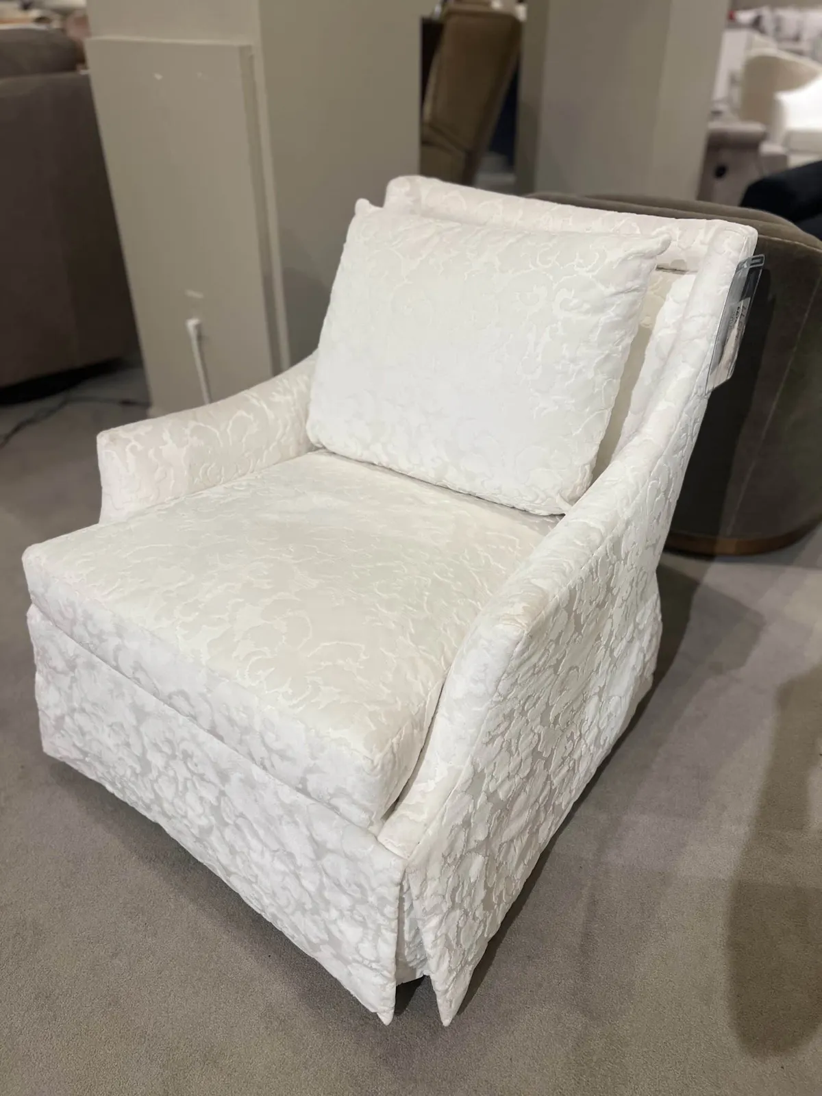 *Jessica Charles 509SR Evelyn Swivel Rocker *Jessica Charles 509SR Evelyn Swivel Rocker