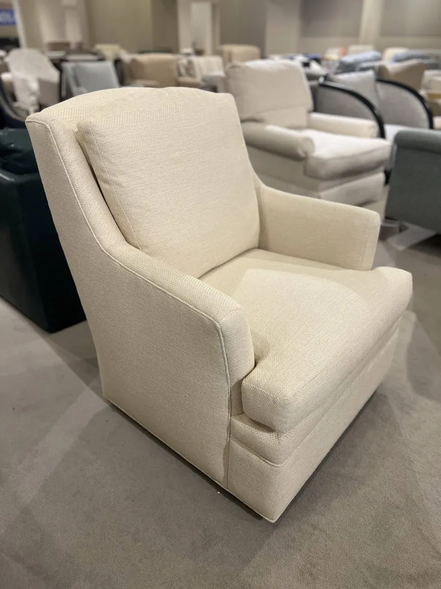 *Jessica Charles 5498S Cagney Swivel Chair *Jessica Charles 5498S Cagney Swivel Chair