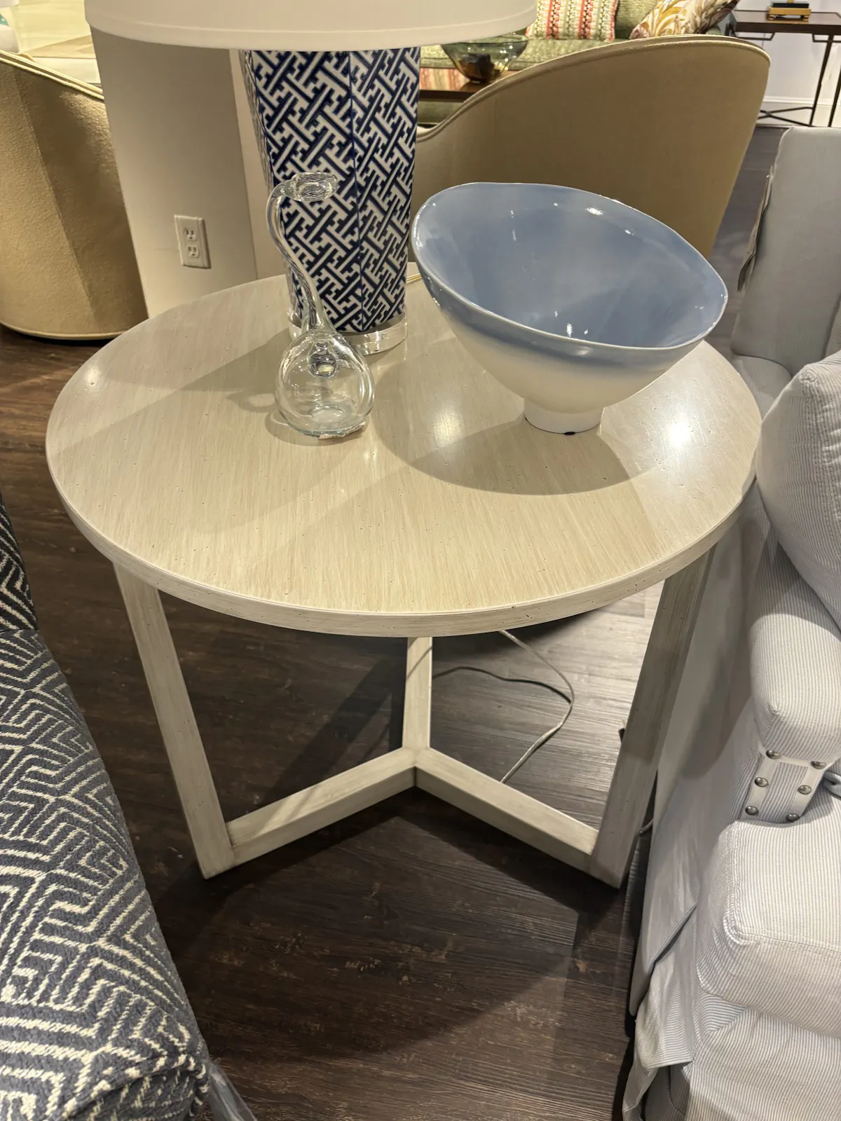 Lorts 3309 Lamp Table Lorts 3309 Lamp Table