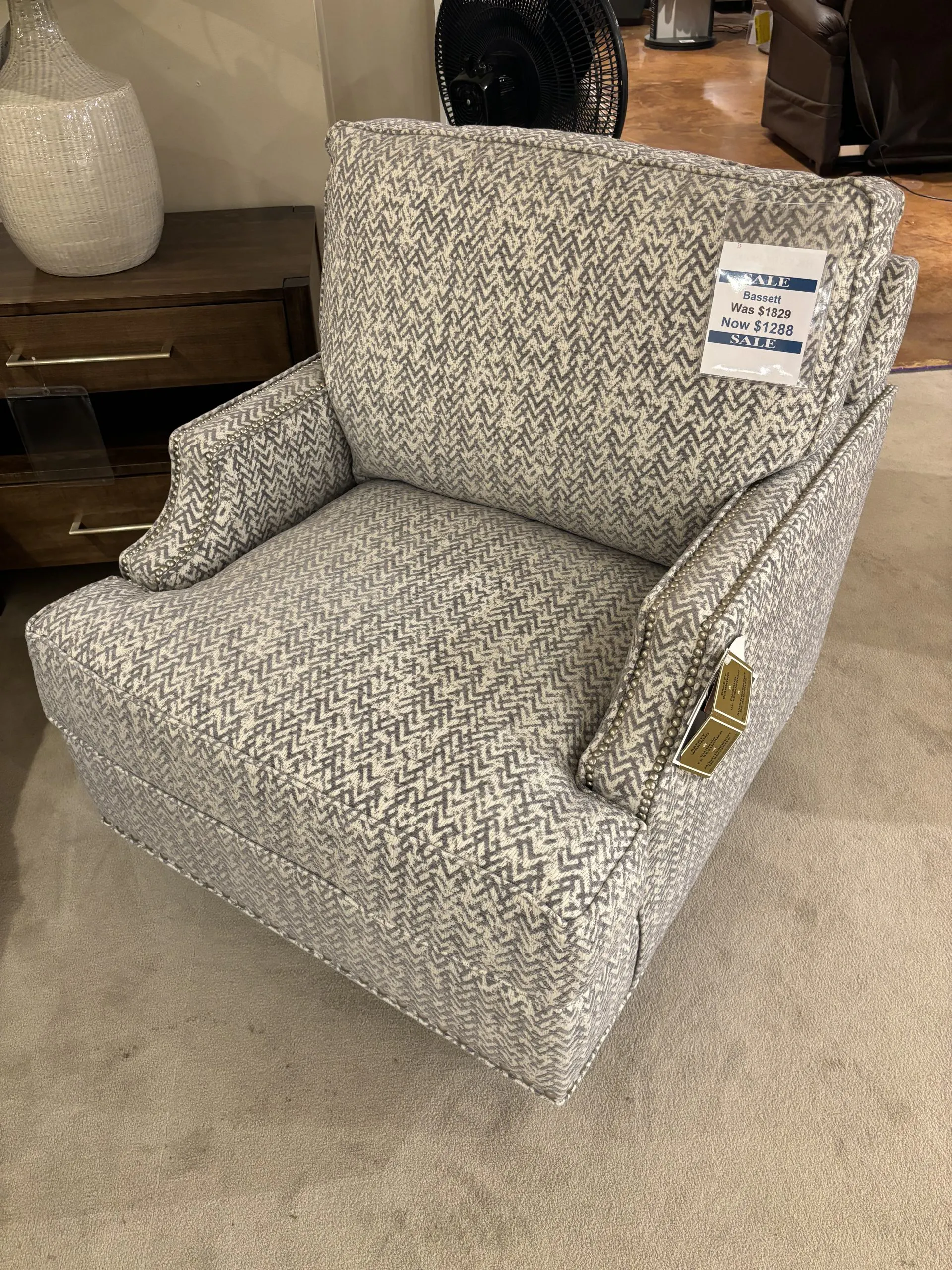 Bassett C000-12ST Benchmade Chair