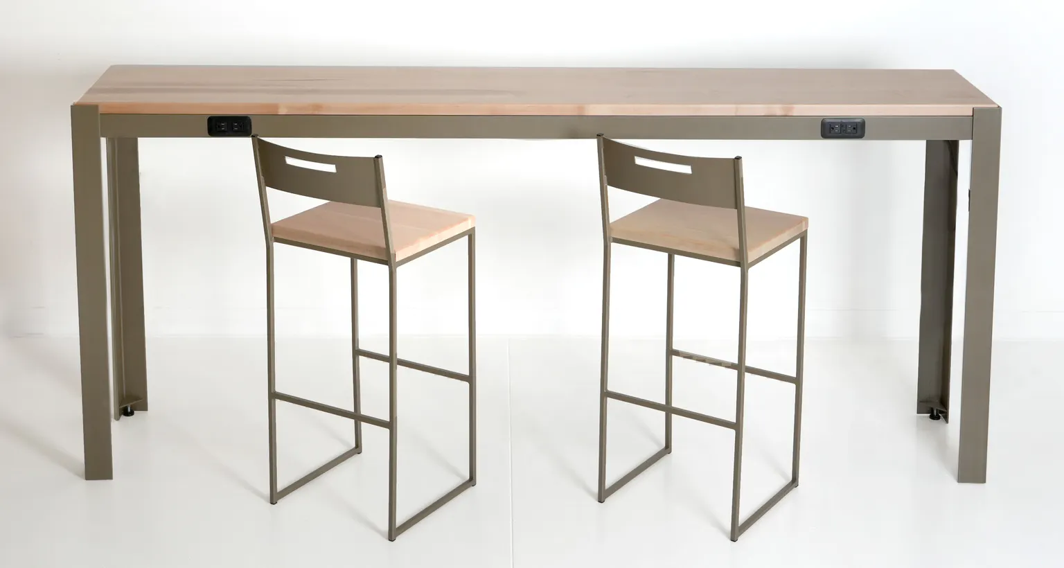 Charleston Forge H0333 Taladro 96×18 Bar Height Table