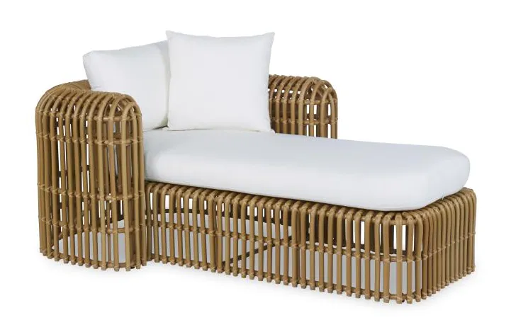 Century Furniture C7-D52-80 Gio Outdoor Raf Chaise Century Furniture C7-D52-80 Gio Outdoor Raf Chaise