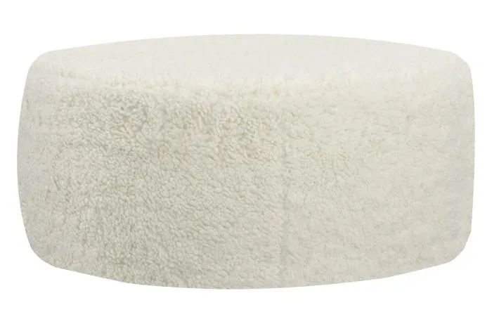 Fairfield Furniture 1605-20 Kilby Round Cocktail Ottoman Fairfield Furniture 1605-20 Kilby Round Cocktail Ottoman