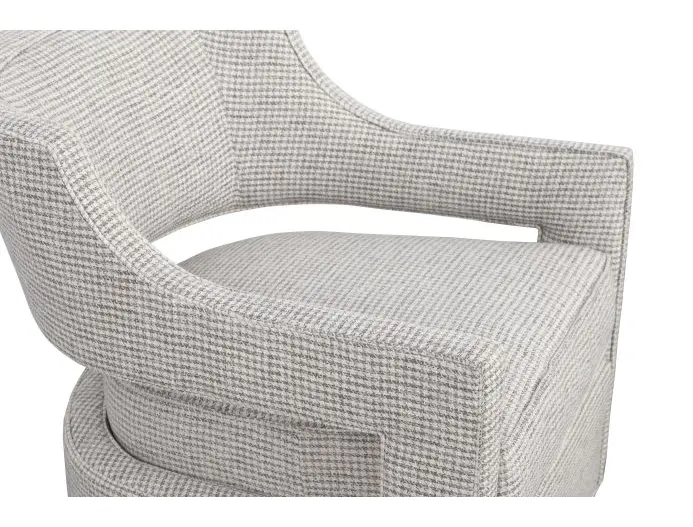 Fairfield Furniture 6199-01 Phoebe Lounge Chair Fairfield Furniture 6199-01 Phoebe Lounge Chair