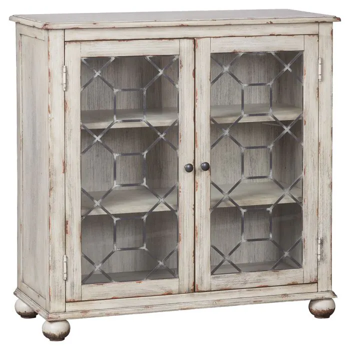 Fairfield Furniture 8123-17 Harborside Sideboard Fairfield Furniture 8123-17 Harborside Sideboard