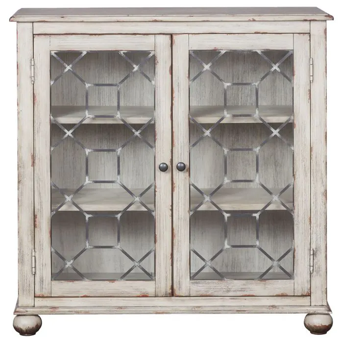 Fairfield Furniture 8123-17 Harborside Sideboard Fairfield Furniture 8123-17 Harborside Sideboard