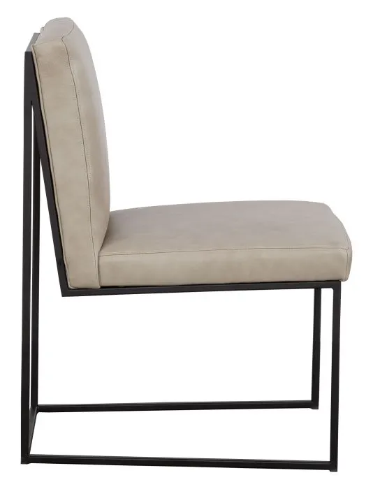 Fairfield Furniture L-B098-05 Ian Side Chair Fairfield Furniture L-B098-05 Ian Side Chair
