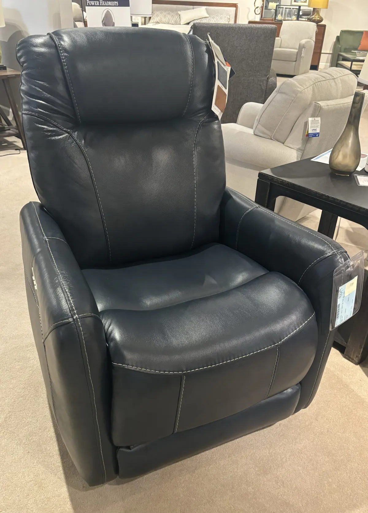 Flexsteel 1514-52PH Degree Swivel Power Recliner Flexsteel 1514-52PH Degree Swivel Power Recliner