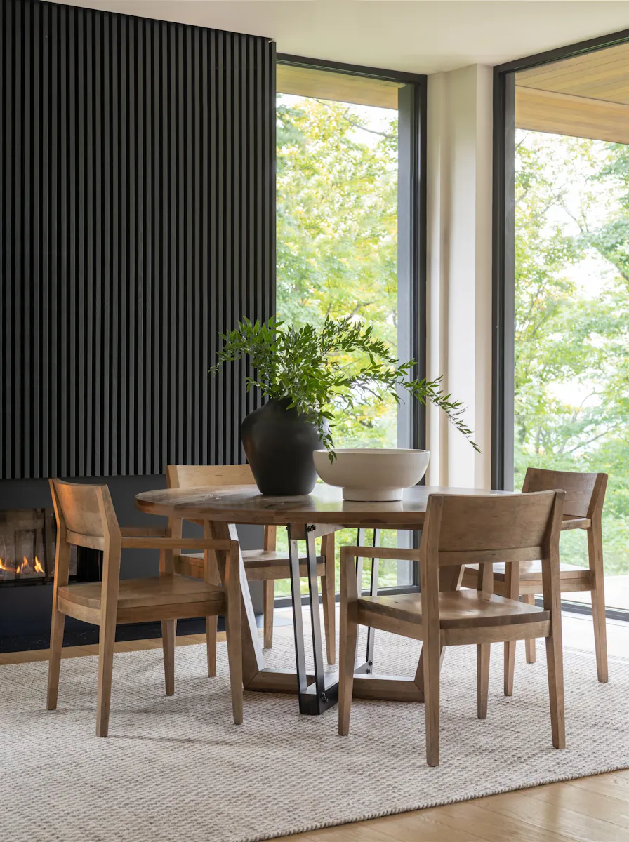 Canadel Casual Dining TRN0606025NARPYNF Round Wood Table Canadel Casual Dining TRN0606025NARPYNF Round Wood Table