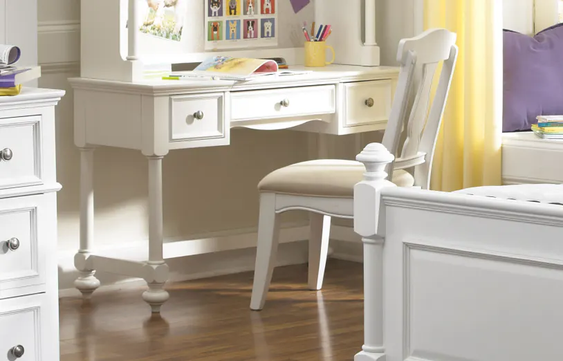 Legacy Classic Kids 2830-6100 Madison Desk Legacy Classic Kids 2830-6100 Madison Desk