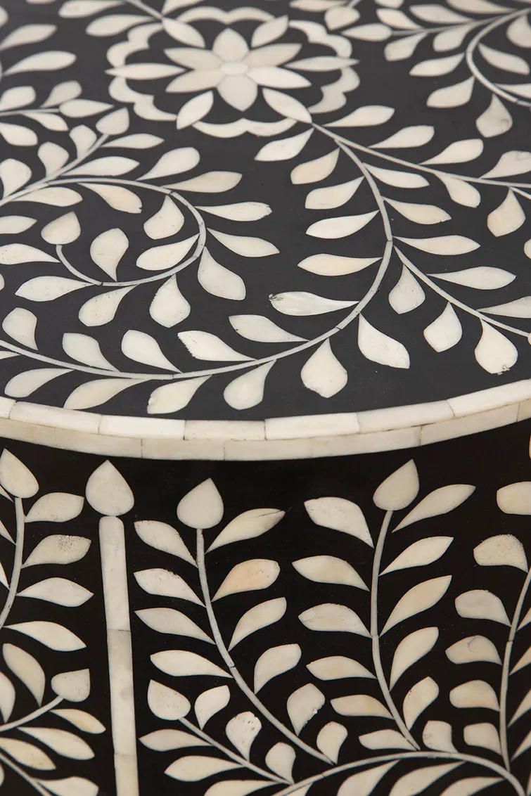 Furniture Classics 60-71 Ebony Side Table Furniture Classics 60-71 Ebony Side Table