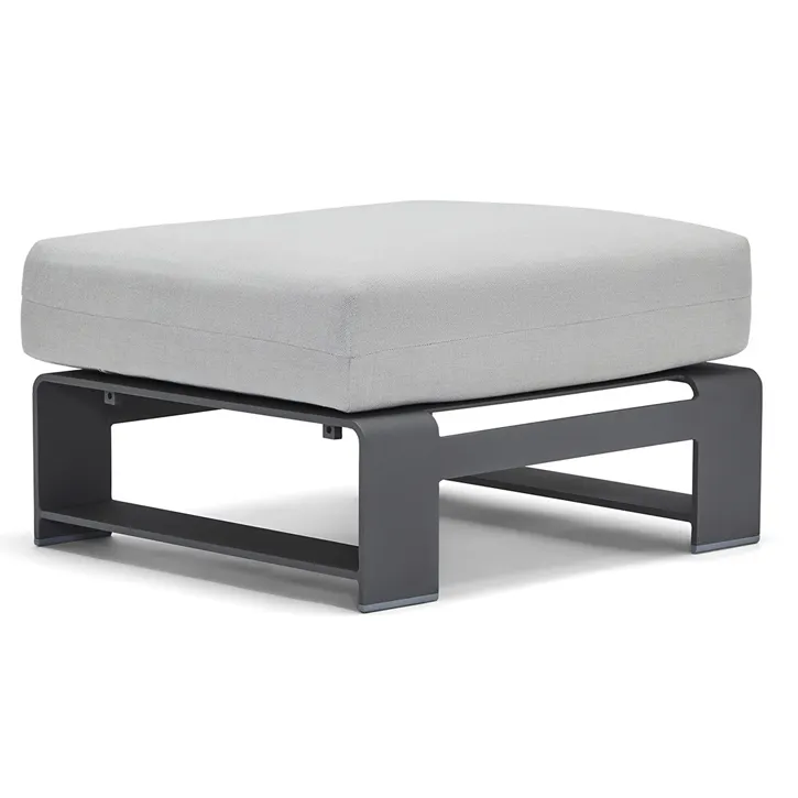 Woodard 7B0486 Gather Ottoman