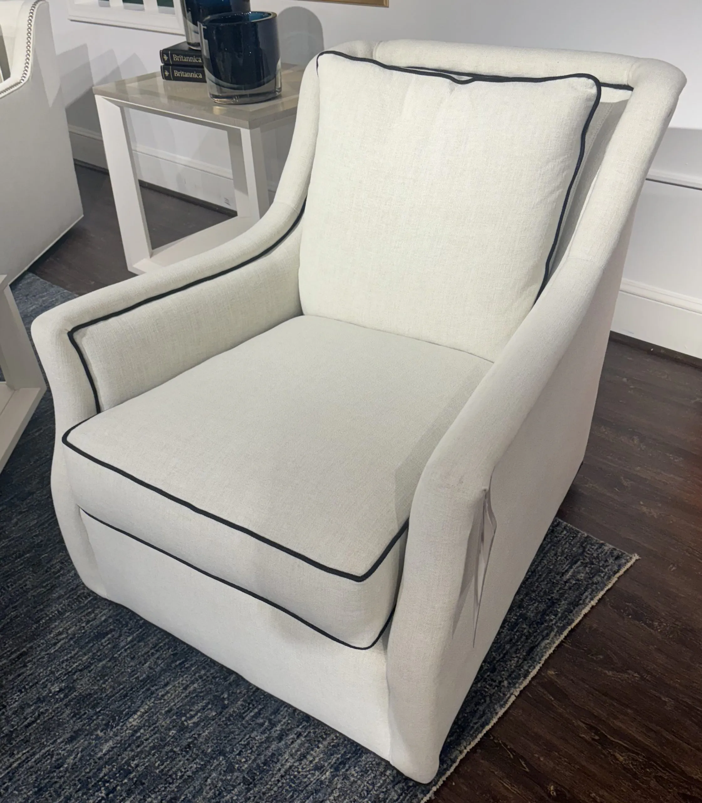 CR Laine 2026-05SW Marius Swivel Chair