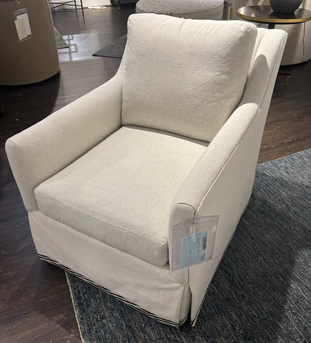 CR Laine 2586-05SW Jenette Swivel Chair CR Laine 2586-05SW Jenette Swivel Chair