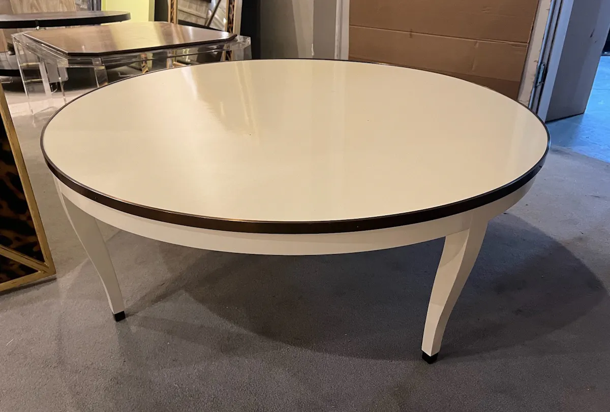 Highland House HH19-615 Dawson Round Cocktail Table Highland House HH19-615 Dawson Round Cocktail Table