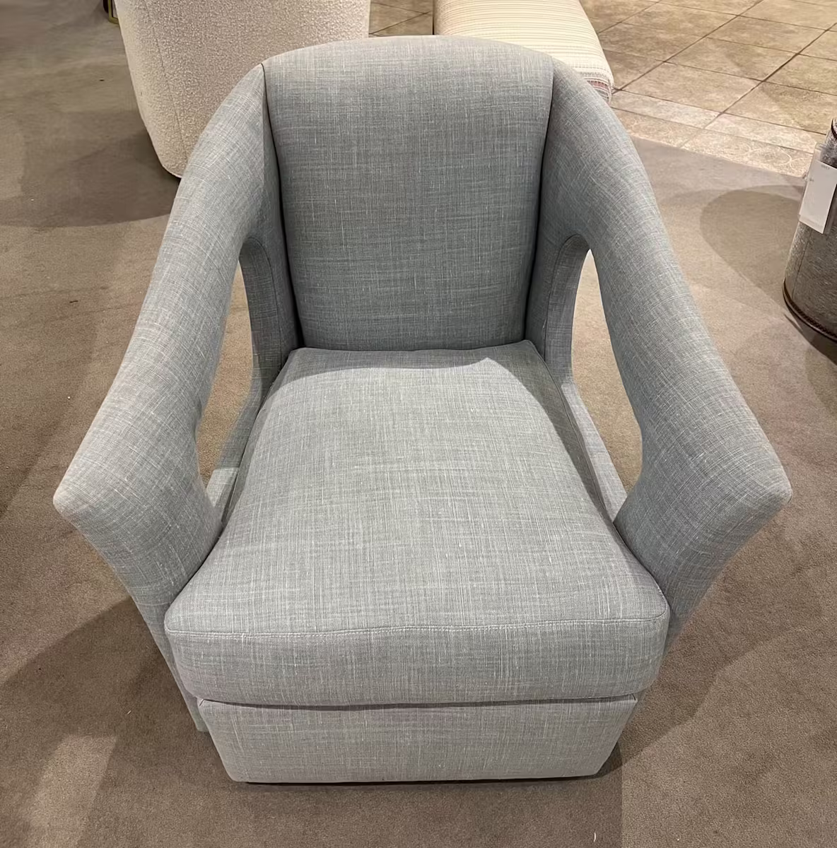 Century SIG2130-8 Brea Swivel Chair Century SIG2130-8 Brea Swivel Chair