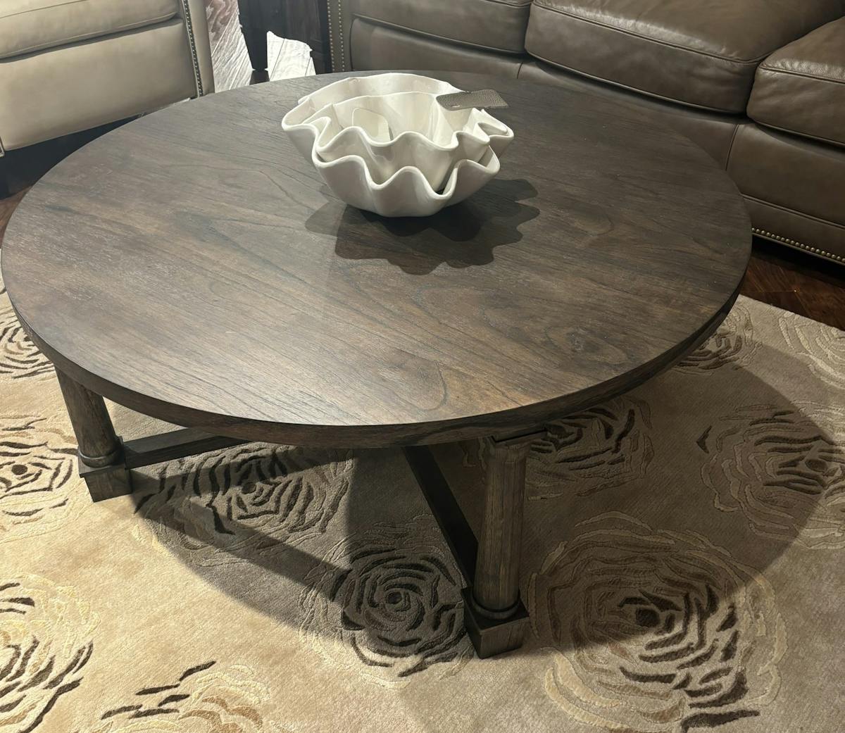 Hekman 2560 Cocktail Table and End Table Group Hekman 2560 Cocktail Table and End Table Group