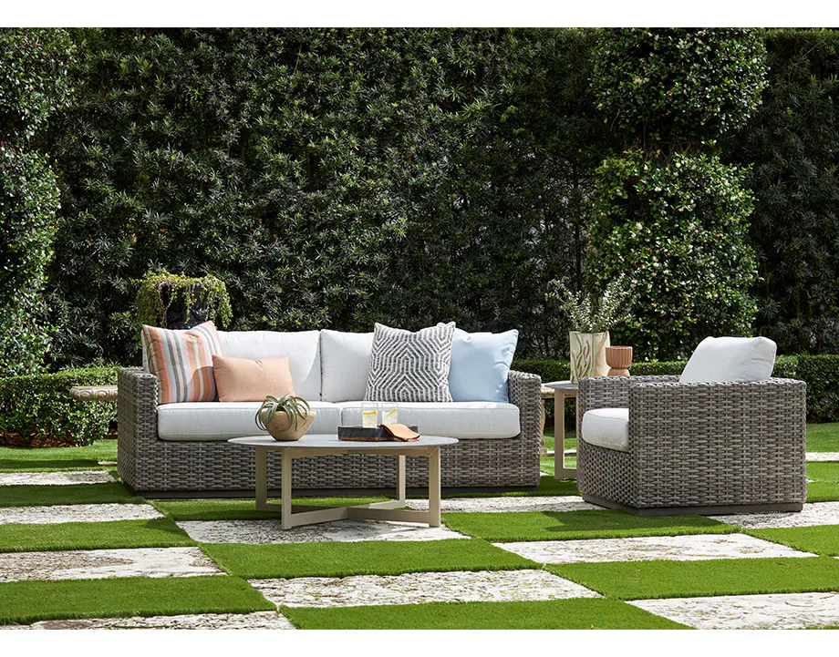 Lane Venture 535-03 Hyannis Sofa 2/2 Cushion Lane Venture 535-03 Hyannis Sofa 2/2 Cushion