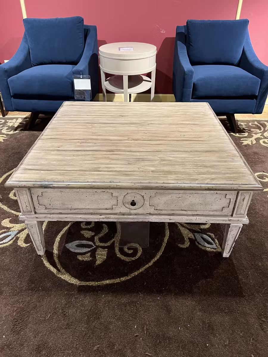 Bassett 6834-0615 Verona Living Room Cocktail Table Bassett 6834-0615 Verona Living Room Cocktail Table