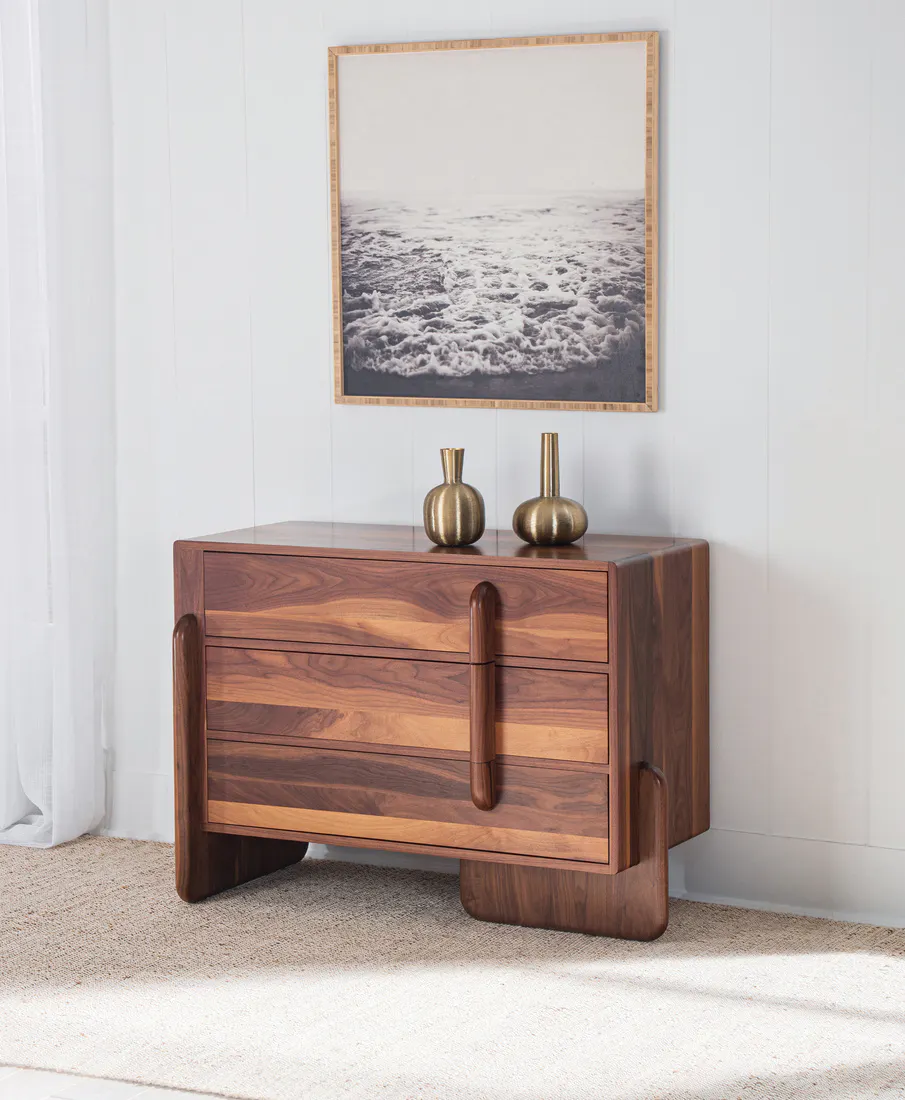 Charleston Forge MD1302 Cuban Chest Charleston Forge MD1302 Cuban Chest