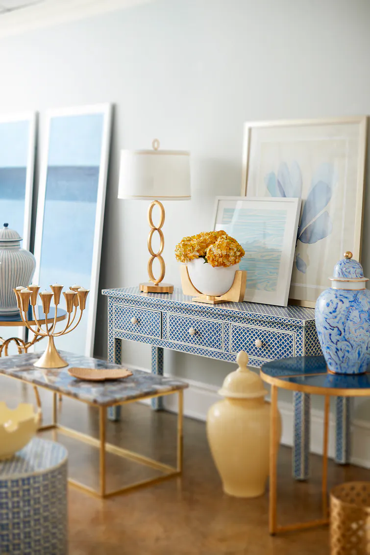 Chelsea House 383001 New London Console Blue Chelsea House 383001 New London Console Blue
