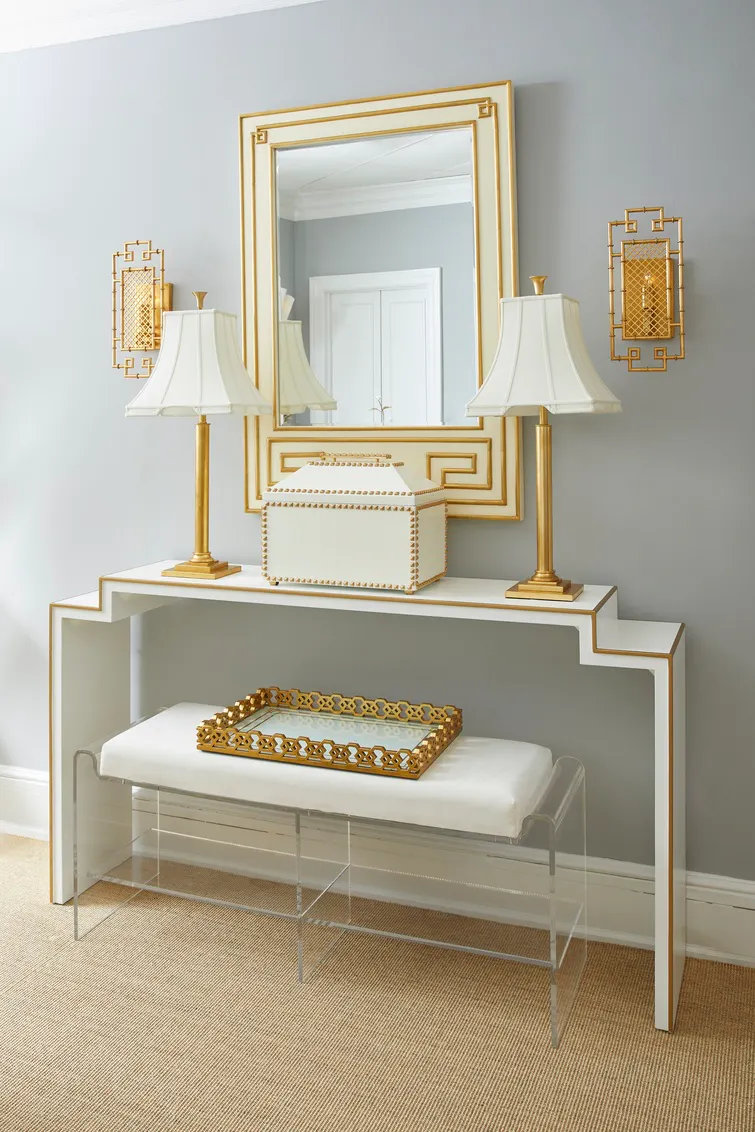Chelsea House 385271 Chatsworth Console Table White Chelsea House 385271 Chatsworth Console Table White