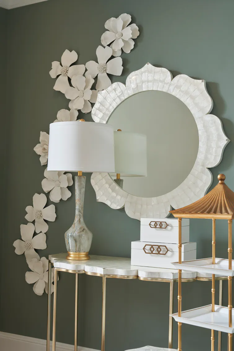 Chelsea House 385918 Lotus Flower Console Chelsea House 385918 Lotus Flower Console