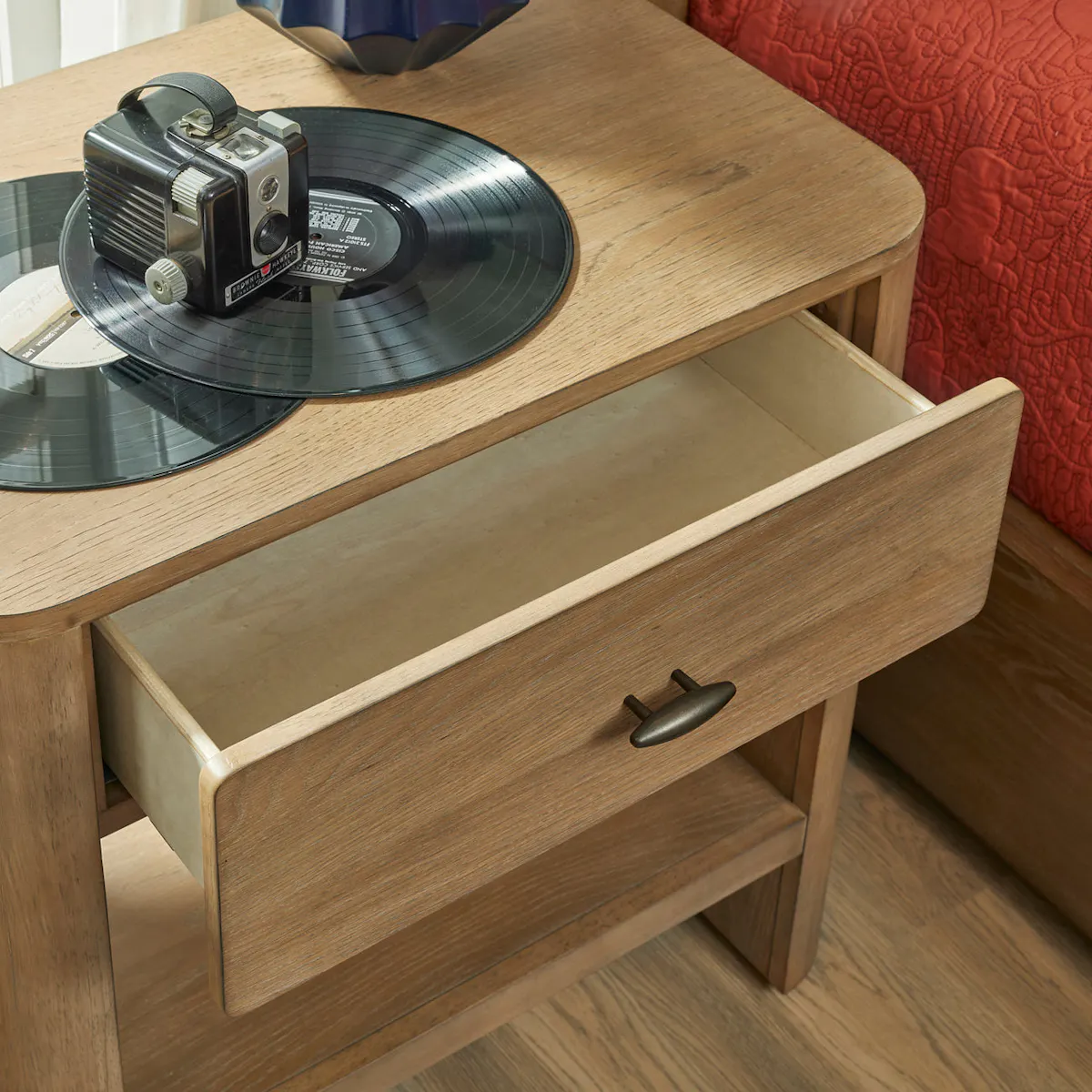 Flexsteel Furniture W1062-864 Normandy Open Nightstand Flexsteel Furniture W1062-864 Normandy Open Nightstand