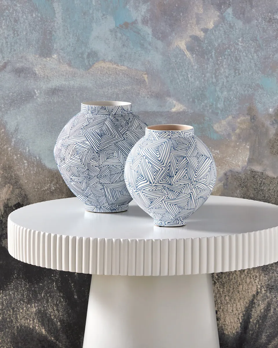 Currey and Company 2000-0043 Harlow White Concrete Accent Table Currey and Company 2000-0043 Harlow White Concrete Accent Table