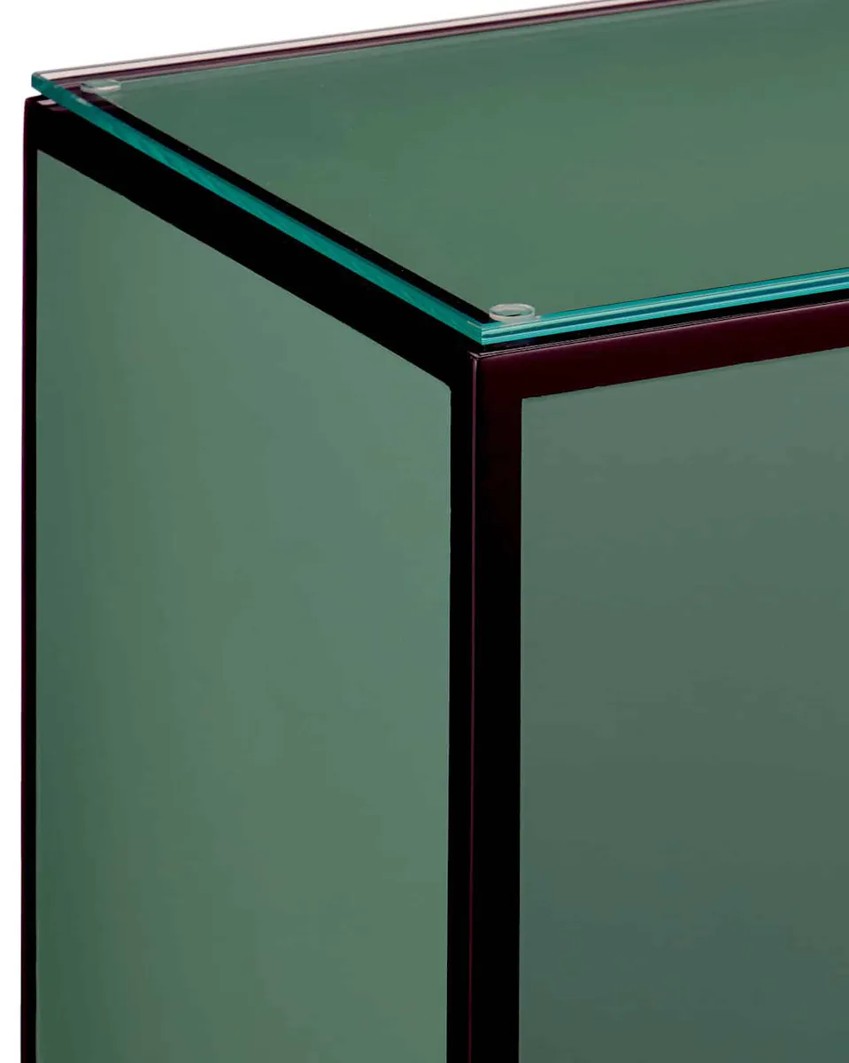 Currey and Company 3000-0312 Green Lacquer Side Table Currey and Company 3000-0312 Green Lacquer Side Table