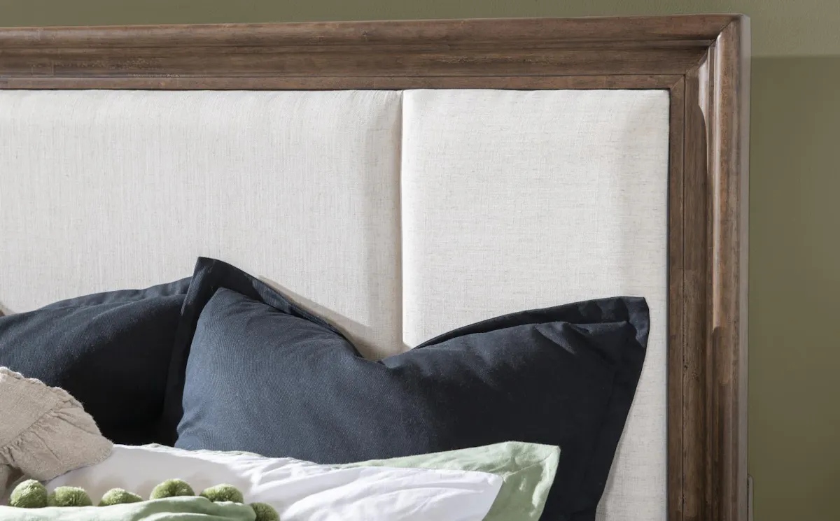 3270-4207K Complete Upholstered Bed Cal King 3270-4207K Complete Upholstered Bed Cal King