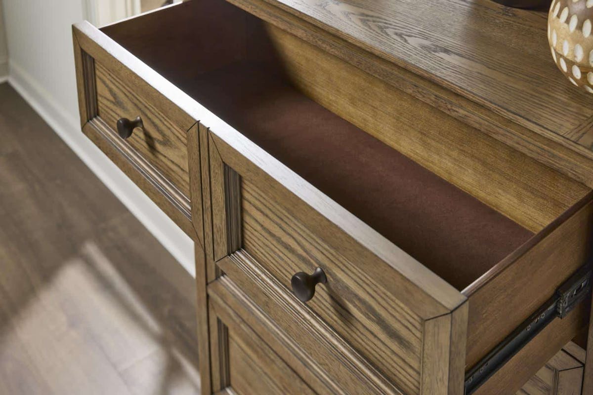 Legacy Classic 4650-1200 Beacon Hill Dresser Legacy Classic 4650-1200 Beacon Hill Dresser