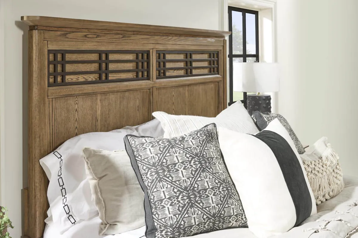 Legacy Classic 4650-4105K Beacon Hill Complete Panel Bed Queen Legacy Classic 4650-4105K Beacon Hill Complete Panel Bed Queen