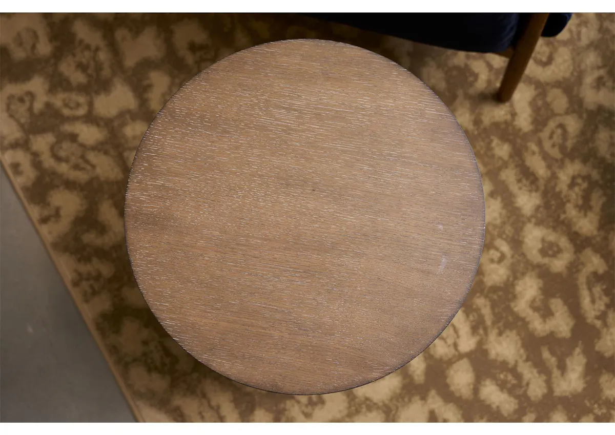 Riverside Furniture 18809 Landry Side Table Riverside Furniture 18809 Landry Side Table