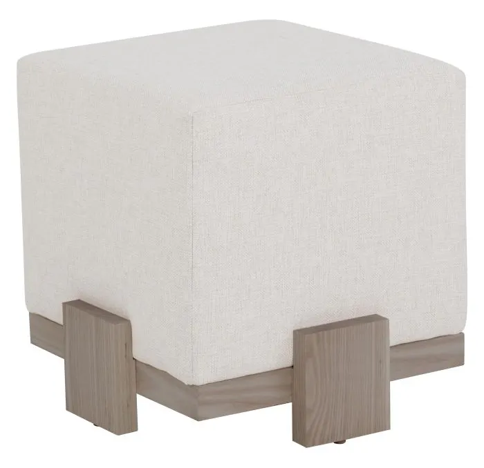 Fairfield 1602-17 Bailey Pouf Fairfield 1602-17 Bailey Pouf