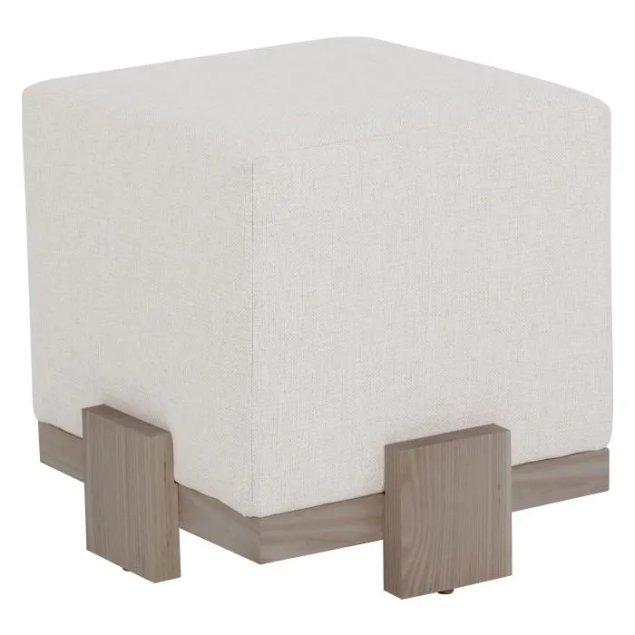 Fairfield 1602-17 Bailey Pouf Fairfield 1602-17 Bailey Pouf