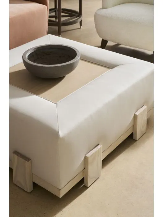 Fairfield 1602-42 Bailey Square Cocktail Ottoman Fairfield 1602-42 Bailey Square Cocktail Ottoman
