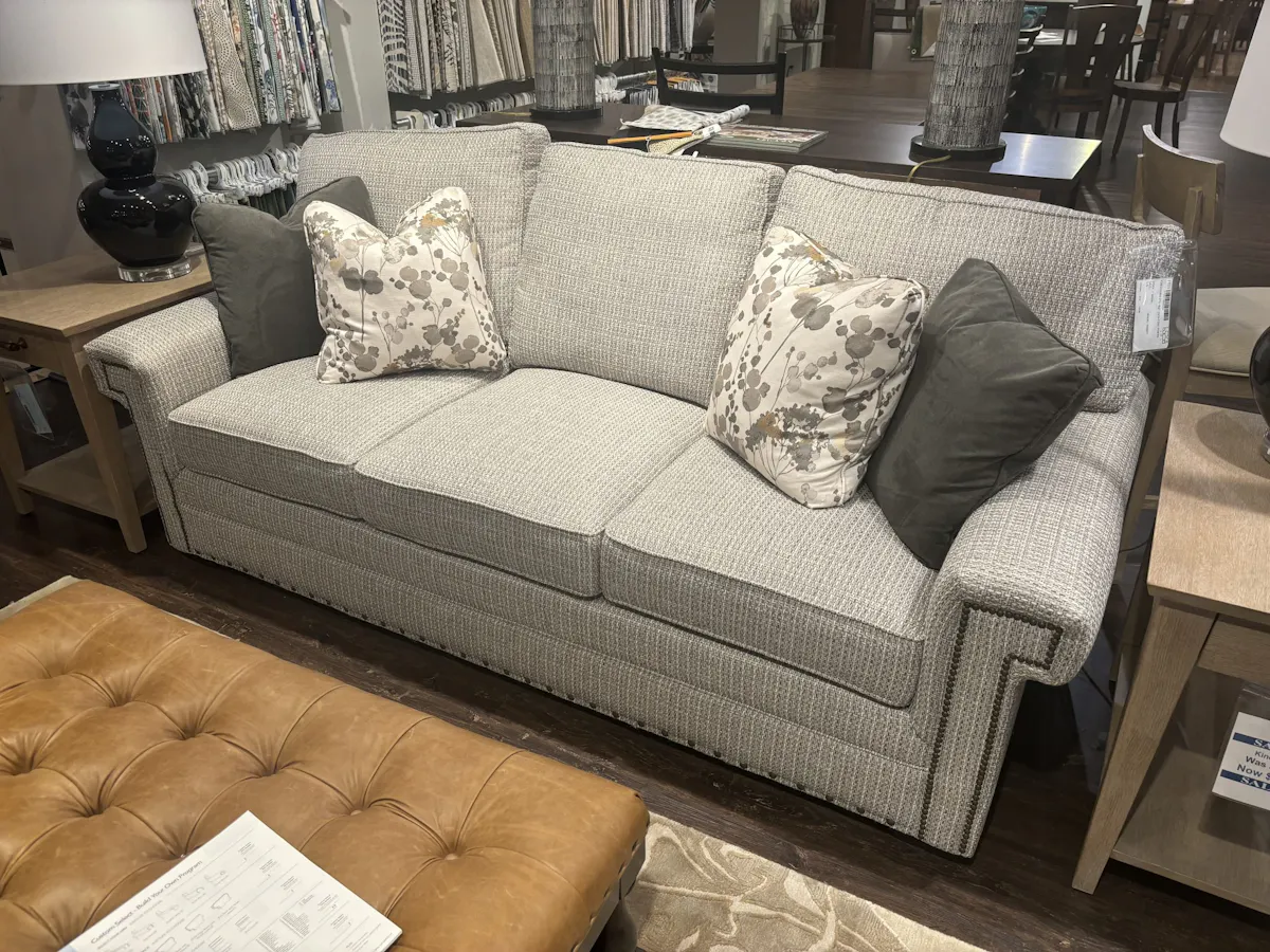 Kincaid 276-86F Custom Sofa and Swivel Chair Kincaid 276-86F Custom Sofa and Swivel Chair