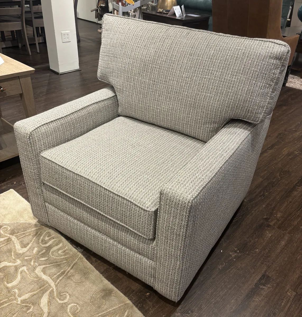 Kincaid 276-86F Custom Sofa and Swivel Chair Kincaid 276-86F Custom Sofa and Swivel Chair