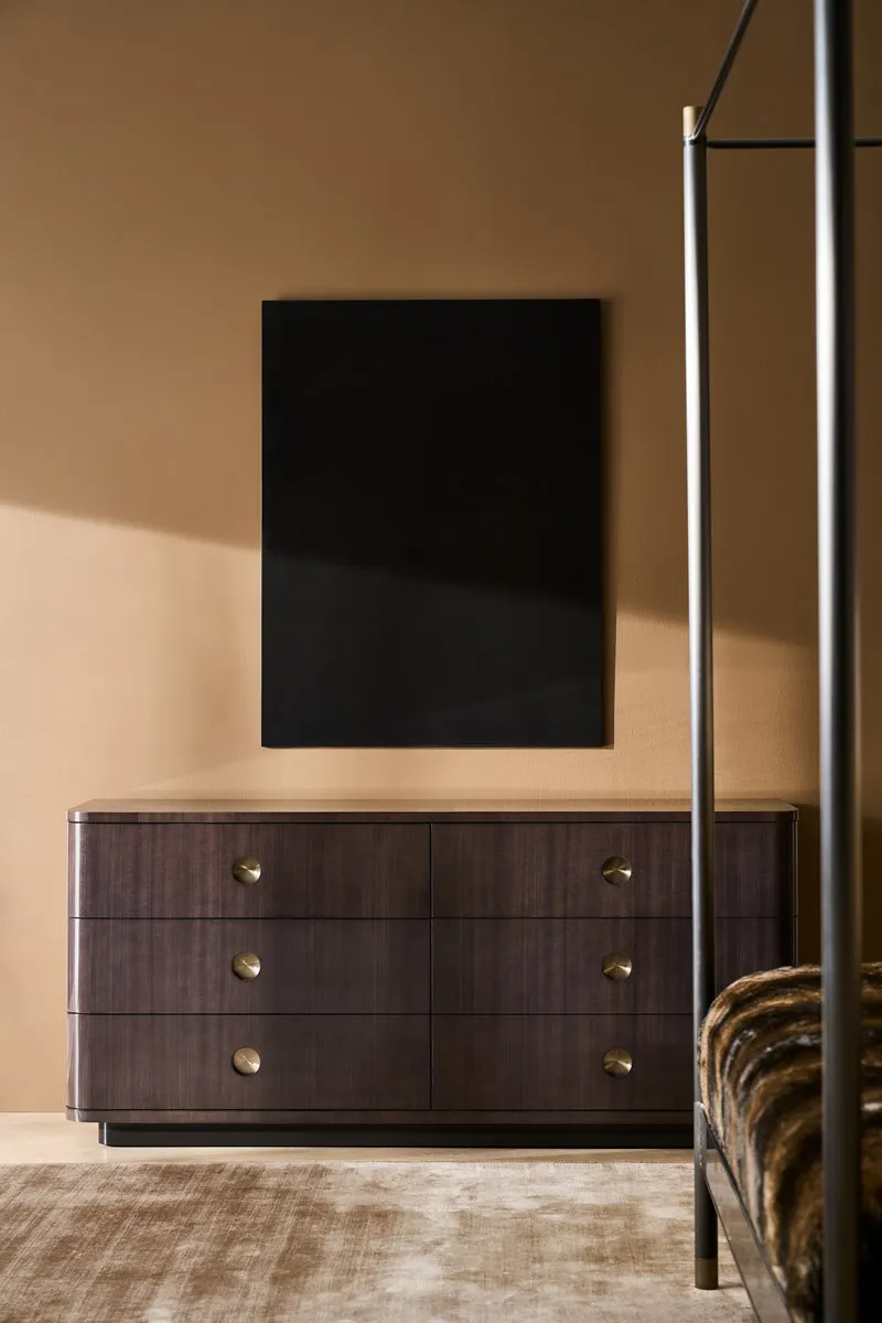 Caracole Furniture CLA-024-014 Bachelor Dresser Caracole Furniture CLA-024-014 Bachelor Dresser