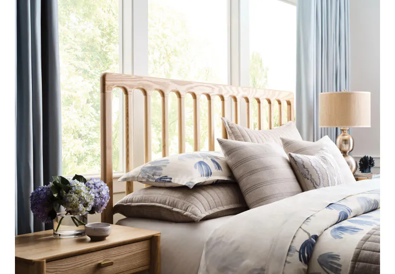 Kincaid Furniture 489-328P Cal King Somerset Complete Bed Kincaid Furniture 489-328P Cal King Somerset Complete Bed