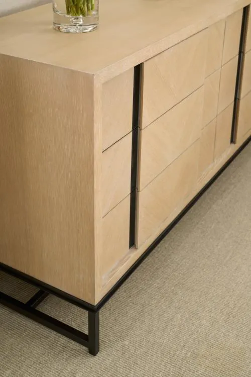 Hickory Chair HC7253-70 Jaxon Dresser Hickory Chair HC7253-70 Jaxon Dresser
