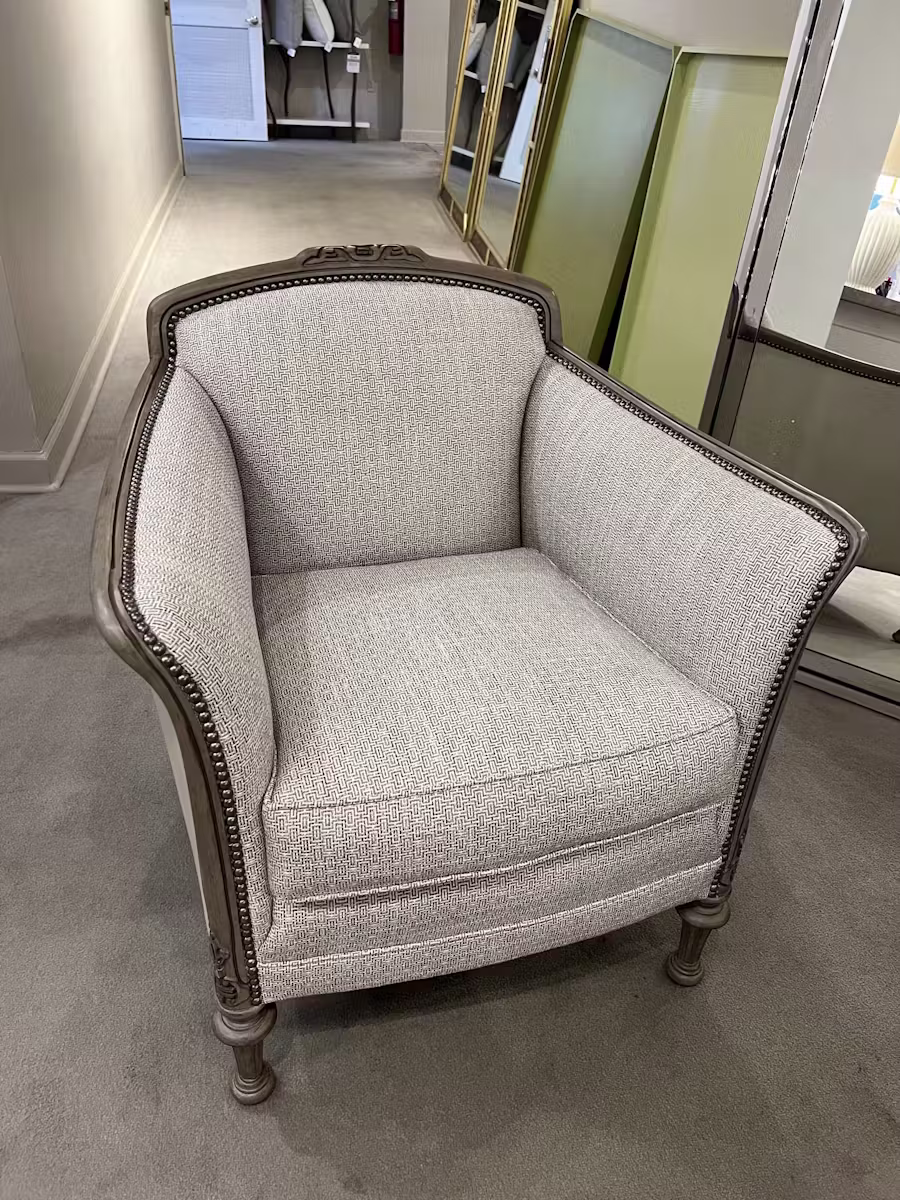 Century LR-C1022-6/230 Ludon Chair Century LR-C1022-6/230 Ludon Chair