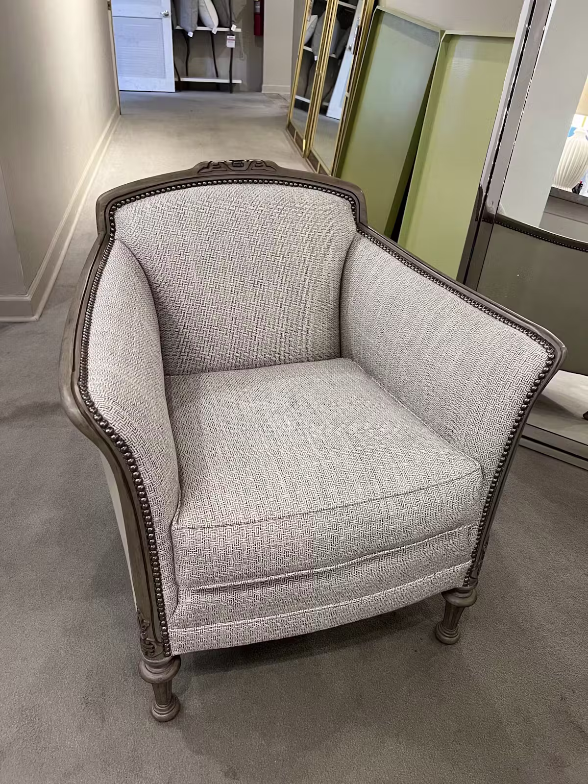 Century LR-C1022-6/230 Ludon Chair Century LR-C1022-6/230 Ludon Chair
