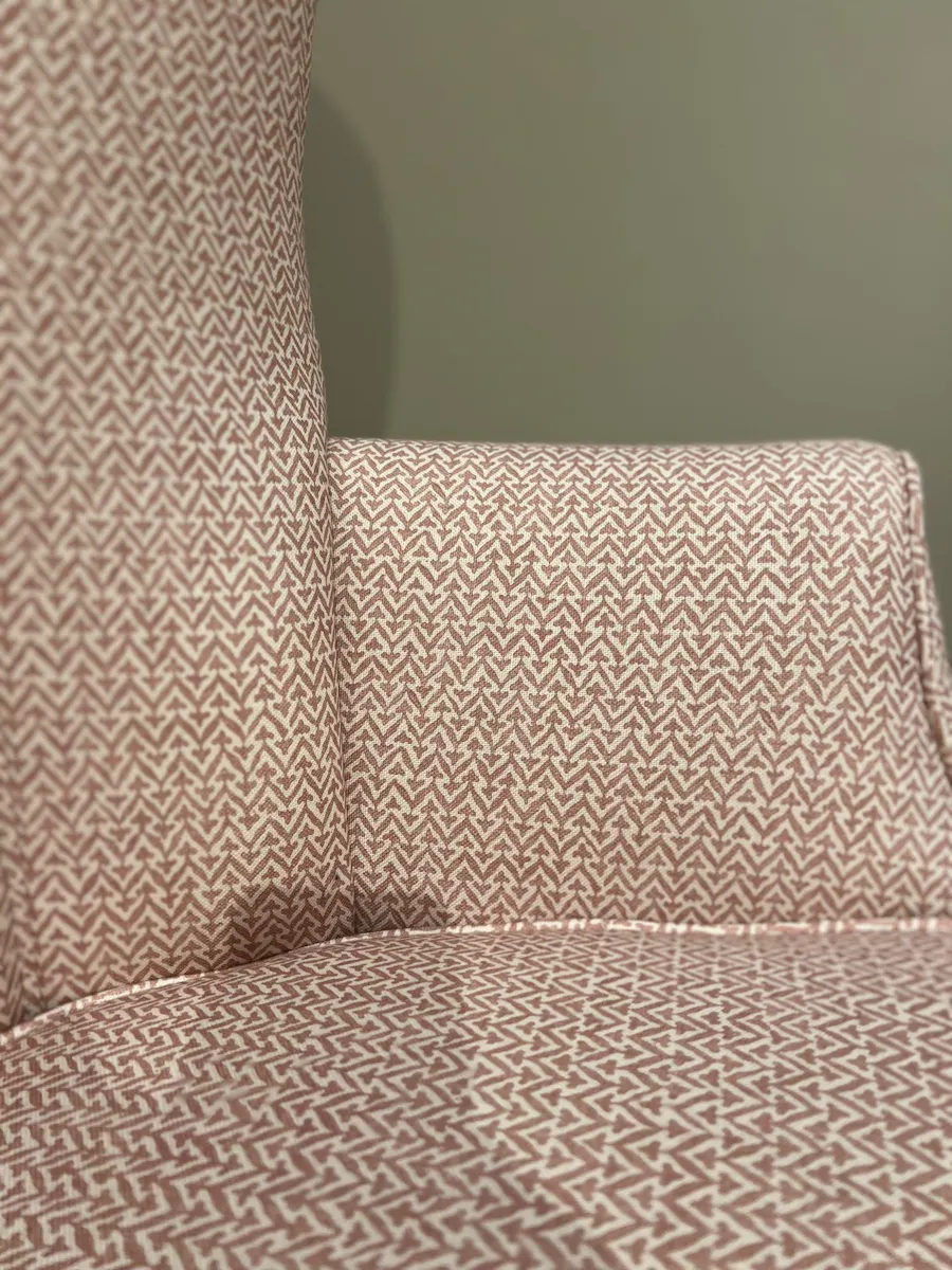 Century 11-532G/10 Santa Rosa Chair Century 11-532G/10 Santa Rosa Chair