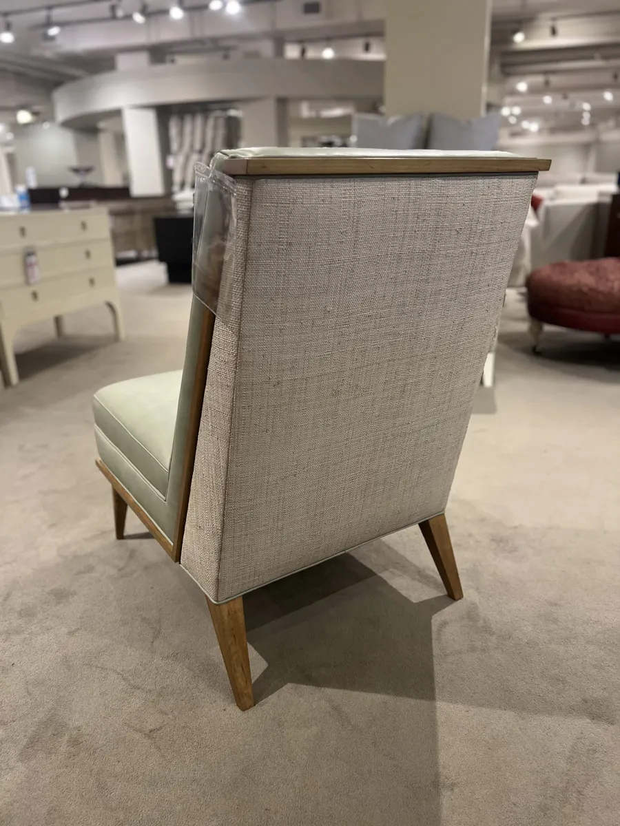 Hancock and Moore 9996/101 Sample Chair Hancock and Moore 9996/101 Sample Chair